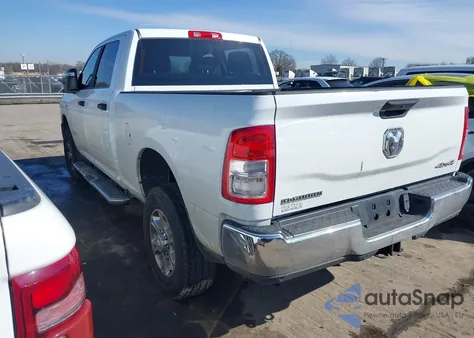 2024 Ram 2500 Big Horn 4X4 6'4 Box z USA, uszkodzony, nr VIN 3C6UR5DLXRG106027